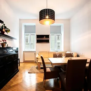 Apartamento 3-bedroom In, Viena