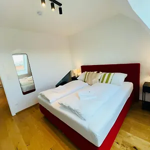 Orestaliving - Penthouse With Designer Renovation Vienna